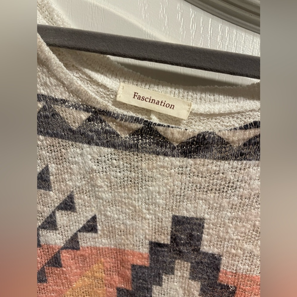 Aztec blouse - Picture 4 of 5